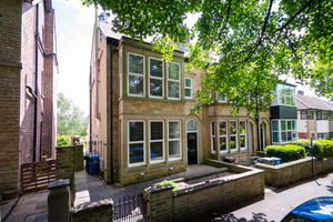 Spring Hill Road Crookes
